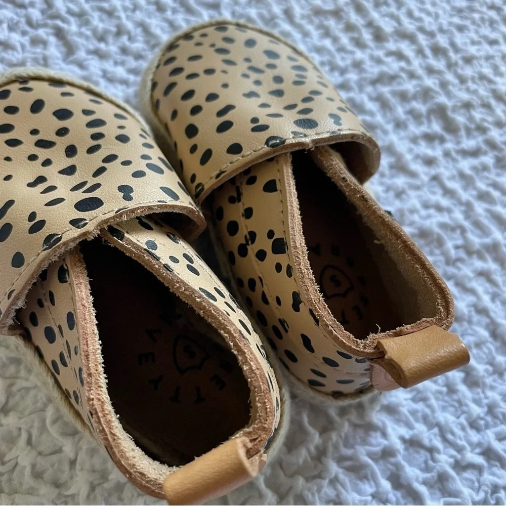 Pretty Brave Espadrilles Safari Spot Baby Shoe Size Small NWOT